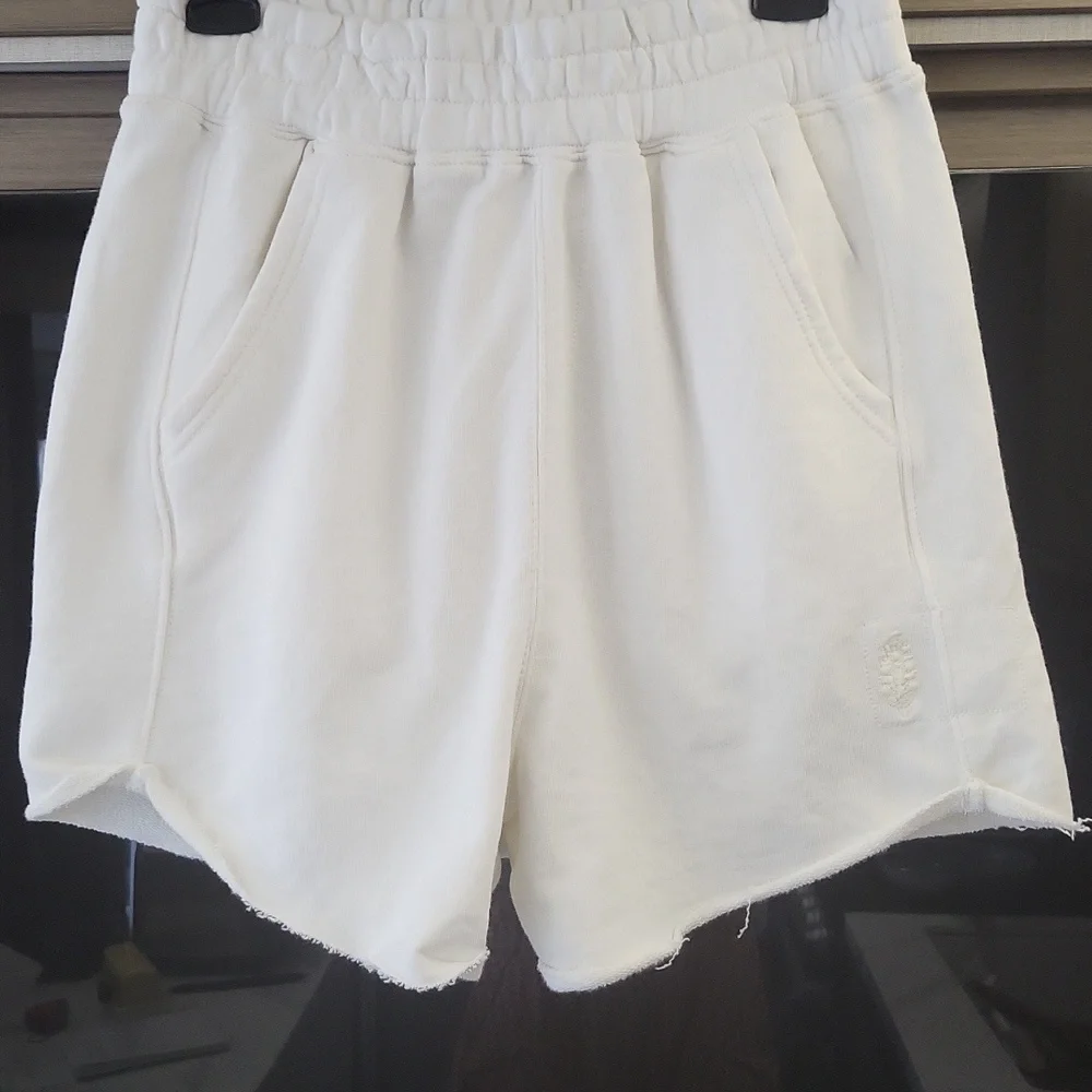 WILL BE GONE SOON) NWOT) "All Stars Solid Shorts In White - Picture 7 of 16